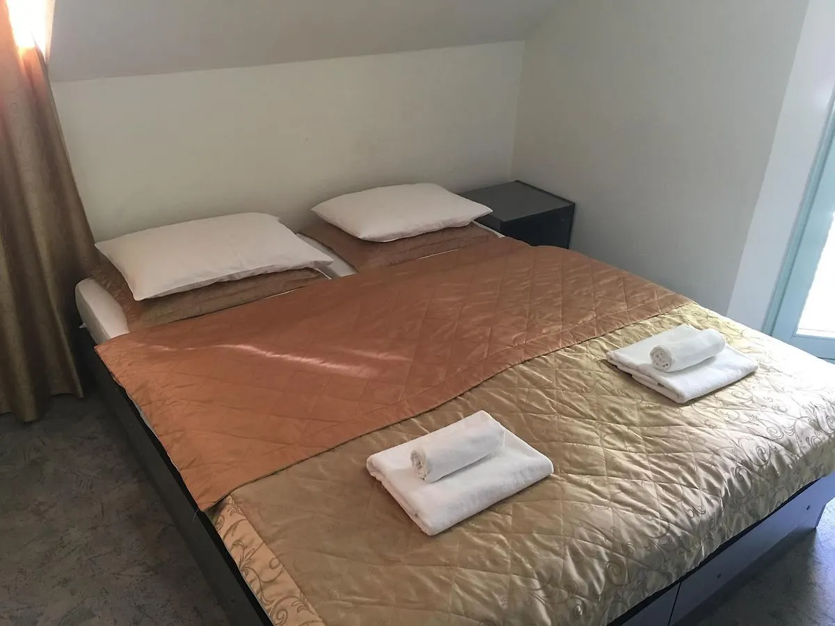 Villa Arato Budapest Bed & Breakfast
